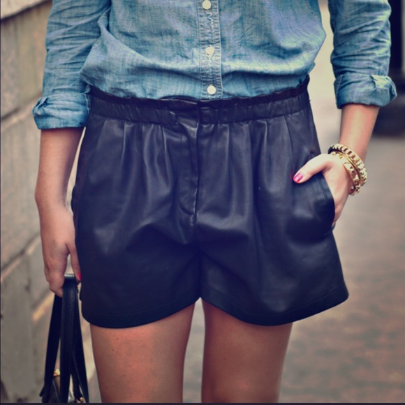 Chic Leather shorts