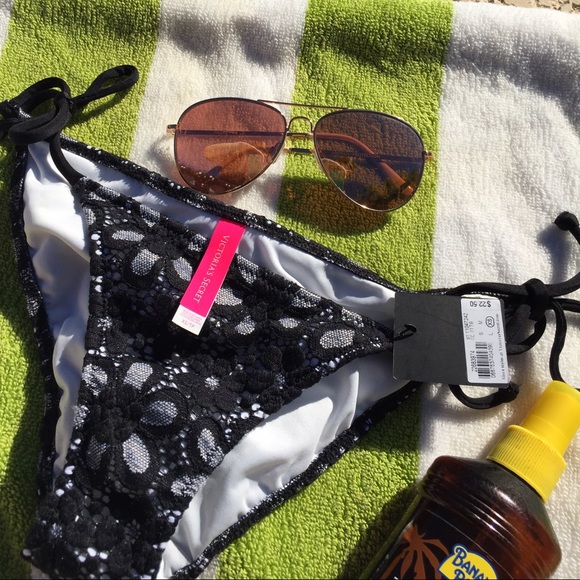 Victoria Secret Lace Cheeky Bikini Bottoms