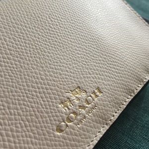 NWT Coach wristlet!