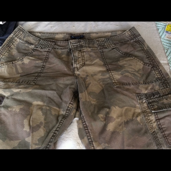Gap camouflage cargo pants