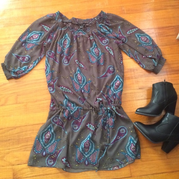 Donated* Charcoal gray/Plum/teal paisley dress