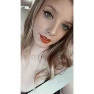 Meet your Posher, Ona