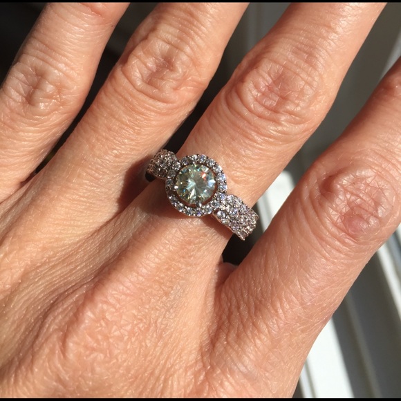 💯Moissanite Diamond Wedding Ring - Picture 1 of 4