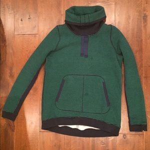 LuLu Lemon Avenue Pullover