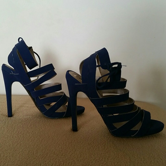 B New Navy Charlotte Russe Strappy Heels 8