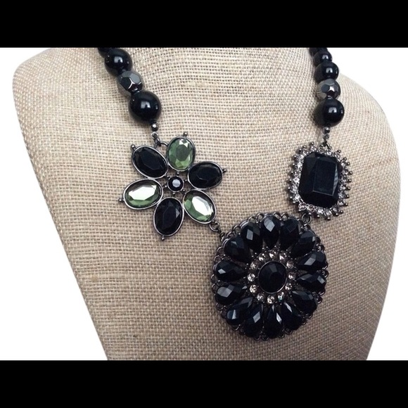 NWOT Premier Designs Necklace
