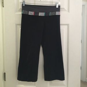 Lululemon reversible yoga crop pant size 4