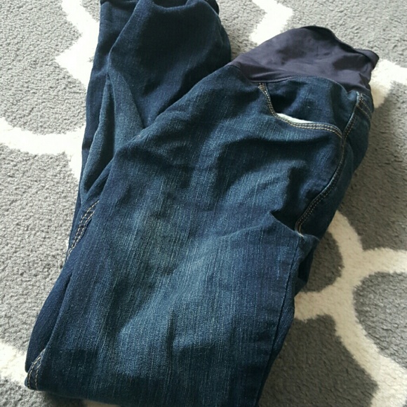 NWOT Old Navy Maternity Skinny Jeans