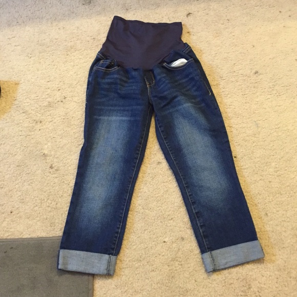 Maternity crop jeans from old navy size 8