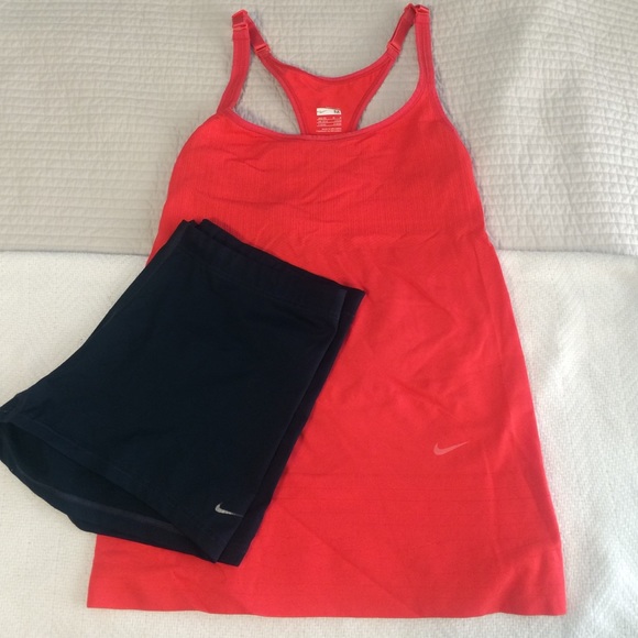 Cute Nike workout outfit!