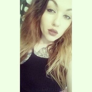 Make me offers. Free gift with every purchase.