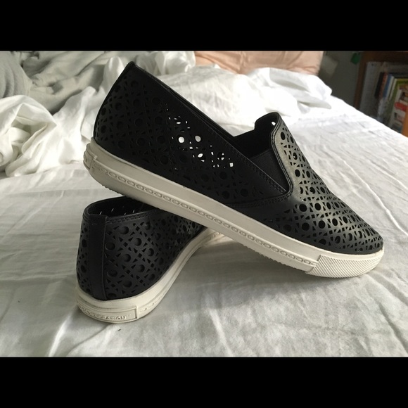 Slip ons - Picture 2 of 3