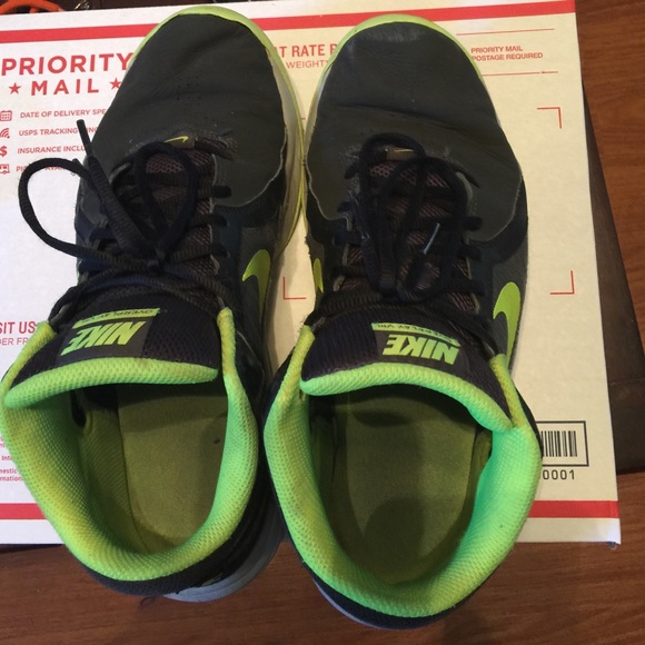 Barely worn Nike men's size 10