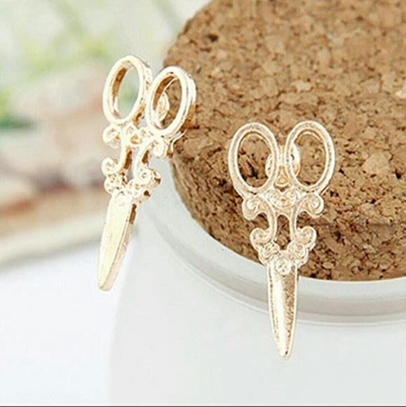 Gold tone hairstylist Scissors design ear studs
