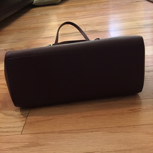 Sold - Picture 3 of 4