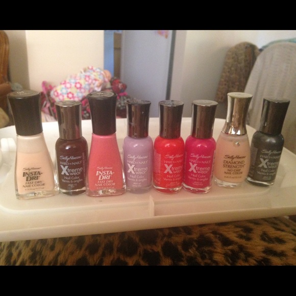 Lot of 8 Sally Hansen nail polish - Picture 1 of 4