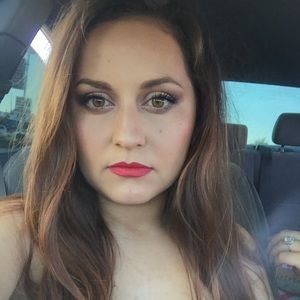 Meet your Posher, Mariana