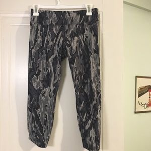Calvin Klein workout capris