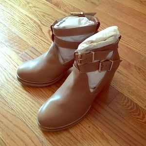 seychelles maximum double buckle bootie