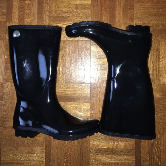 UGG rain boots