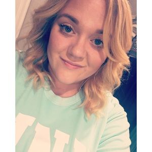 Meet your Posher, Courtney