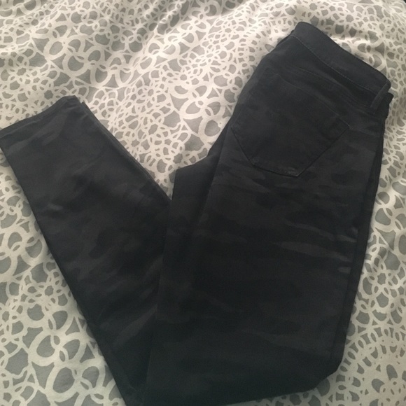 Camo capris