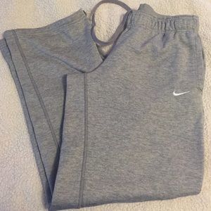 Nike therma-fit