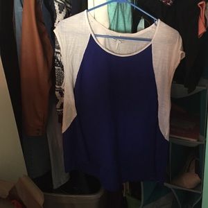 A cute American eagle shirt!