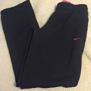 Nike therma-fit sweatpants
