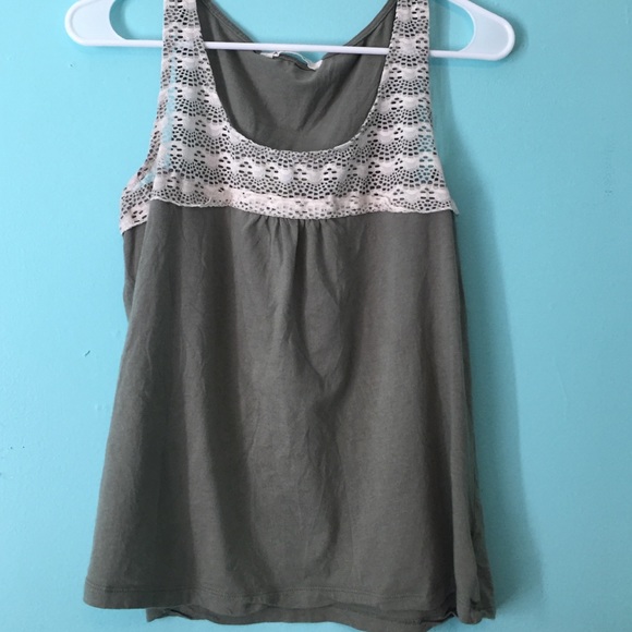 lace trimmed tank - Picture 2 of 2