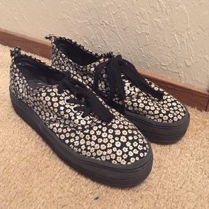 creeper-style flower print shoes