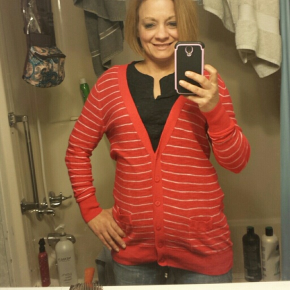 Red cardigan with white pinstripe - Picture 2 of 2