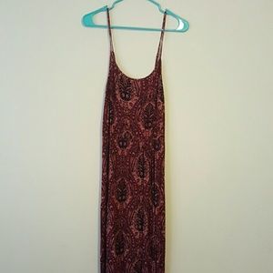 Maxi dress with side slit