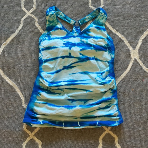 NUX Tie Dye workout top