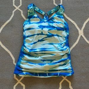 NUX Tie Dye workout top