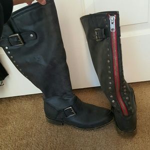 Steve Madden Grey boots