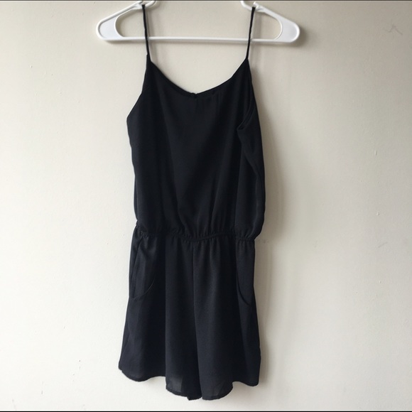 Black Romper👌🏼 - Picture 2 of 3