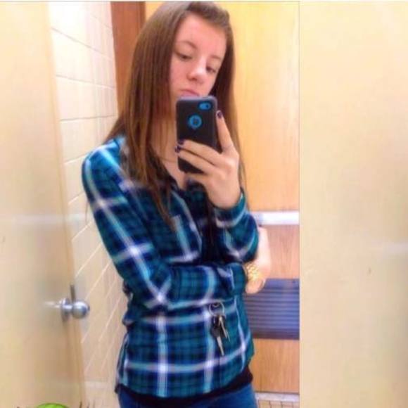 Meet your Posher, Alexis - Picture 1 of 1