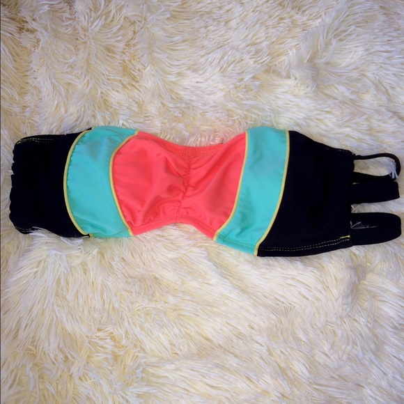 Swim suit top