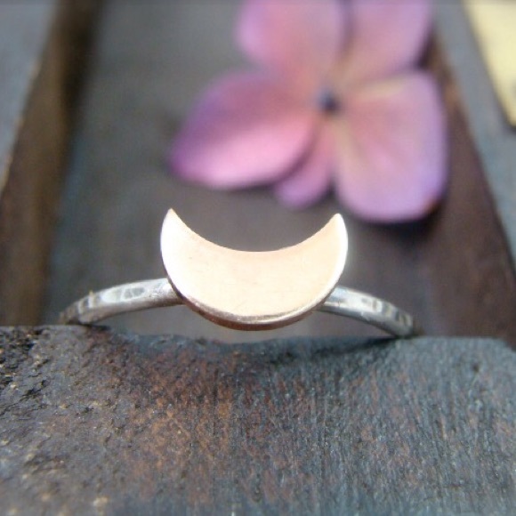 Jewelry - Crescent Moon Ring