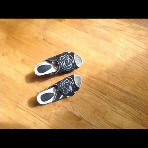 Earthies slip on shoe