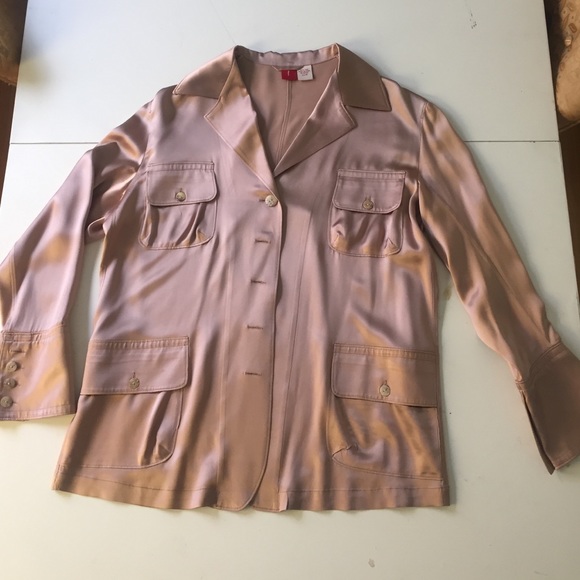 Suit - Picture 3 of 4