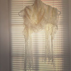 Off White/ cream scarf 🎊Final Price🎊