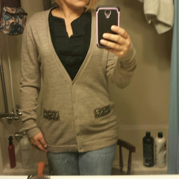 Beige cardigan, LOFT by Ann Taylor - Picture 2 of 3