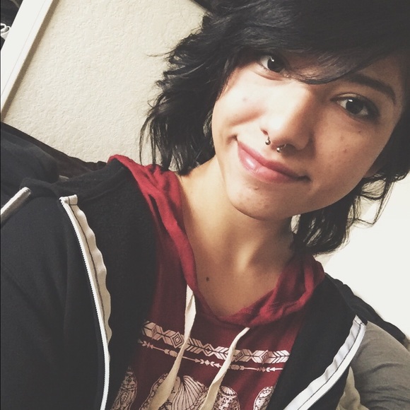 Meet your Posher, Chel - Picture 1 of 1