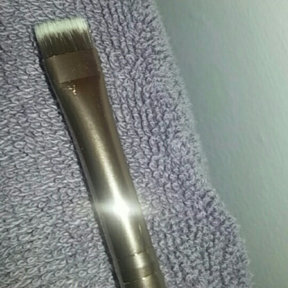 Luxie flat definer brush