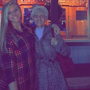 Meet your Posher, Alanis