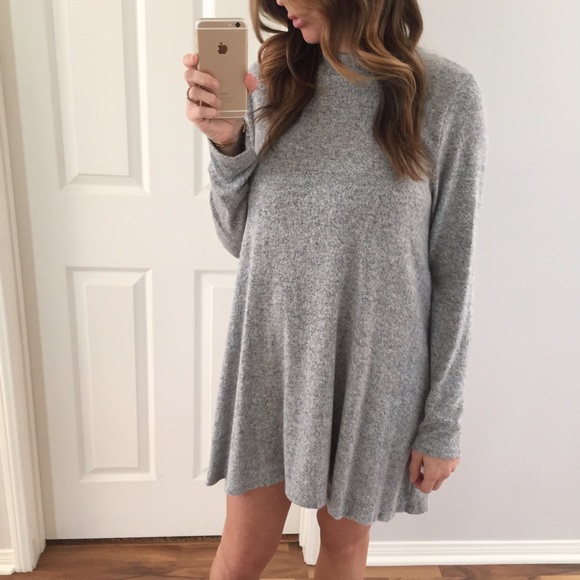 SOLD • SALE ITEM 🌷 Grey Shift Dress - Picture 3 of 4