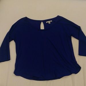 Quarter sleeve shirt