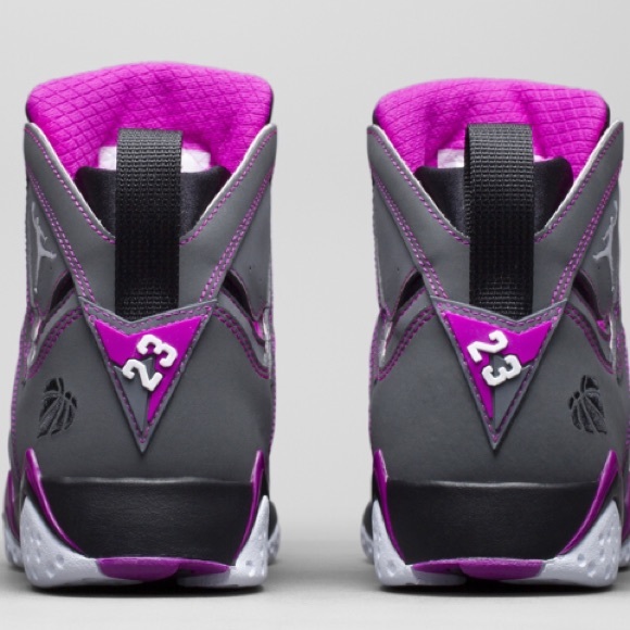 Valentine's Air Jordan 7 GS 💜 - Picture 3 of 3